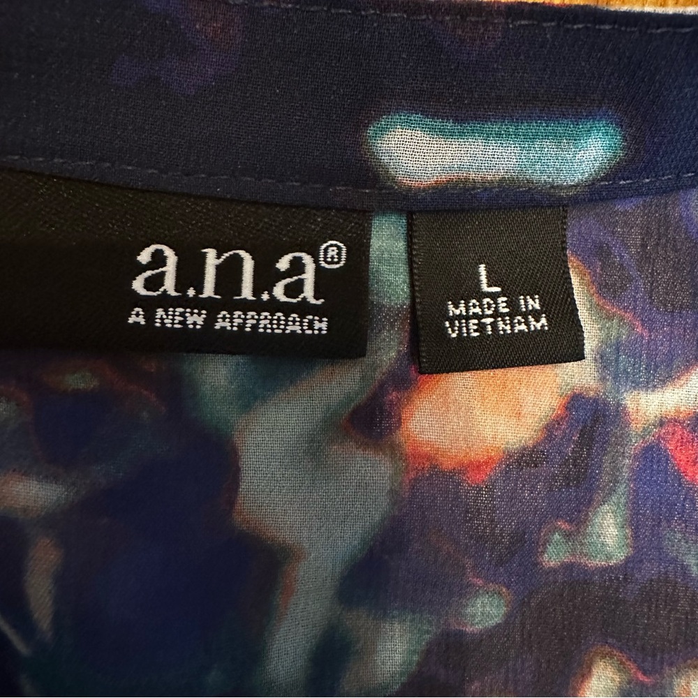 A.N.A. Multi Color Abstract Tunic Blouse Size Large - Picture 12 of 13
